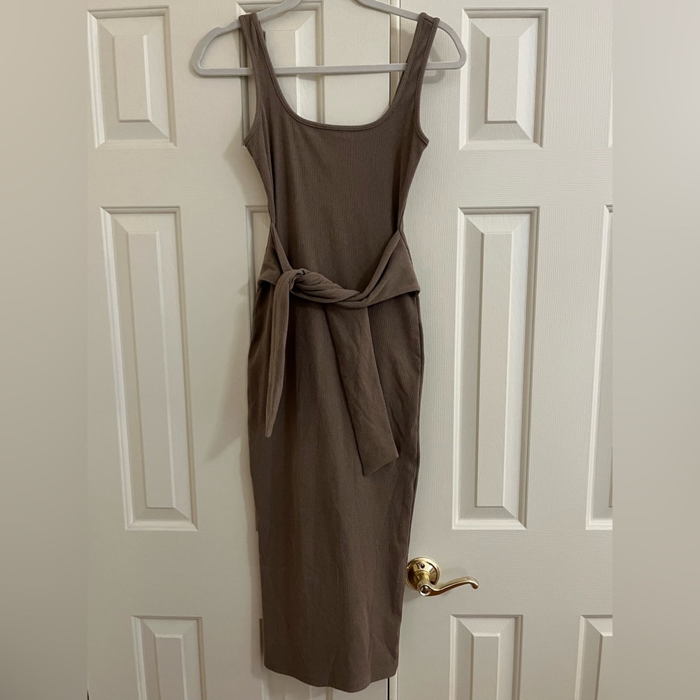 Lulu's Chic Taupe Midi Dress